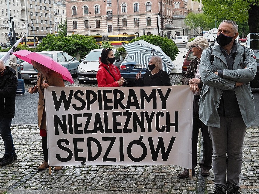 W Łodzi wspierali niezależnych sędziów i prokuratorów 