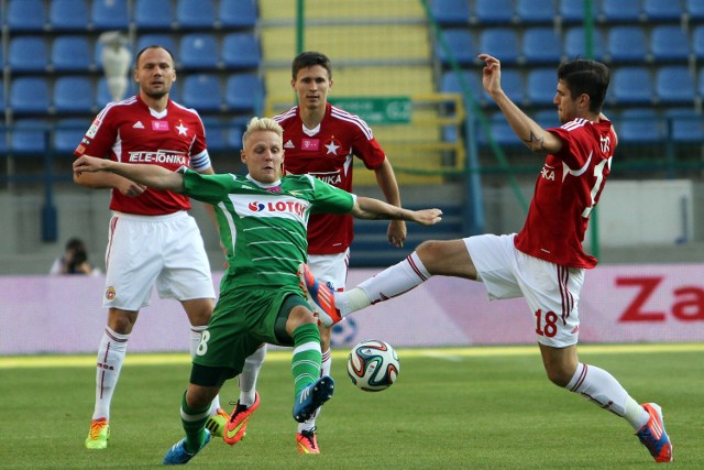 Semir Stilić (nr 18) miał mniejszy lub większy udział przy 16 bramkach Wisły w tym sezonie na 26 strzelonych