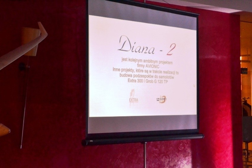 Przekazanie prawe do projektu szybowca "Diana" w Ustroniu.
