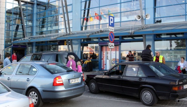 Na gdańskim lotnisku zmienił się cennik opłat za parkowanie