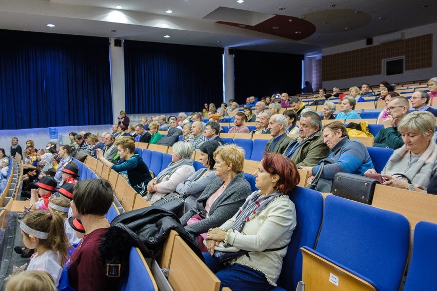 Tarnów. "Dzień Babci i Dziadka" w auli PWSZ [ZDJĘCIA]