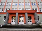 Toruń. Ze szkoły zniknęło 750 tys. zł. A gdzie przez lata byli kontrolerzy z Urzędu Miasta?