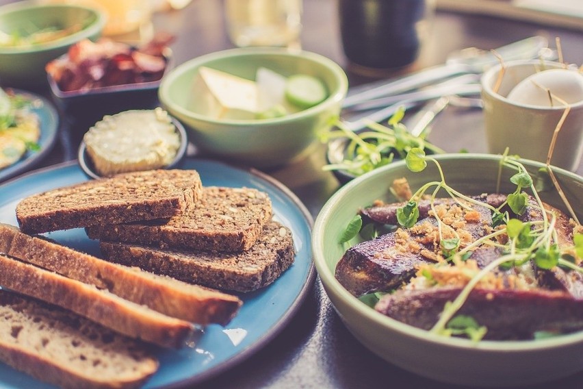 TOP 10 pomysłów na smaczny i zdrowy lunch w pracy 