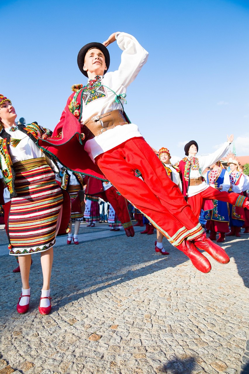 Podlaska Oktawa Kultur 2017. Kolorowa parada na Rynku...