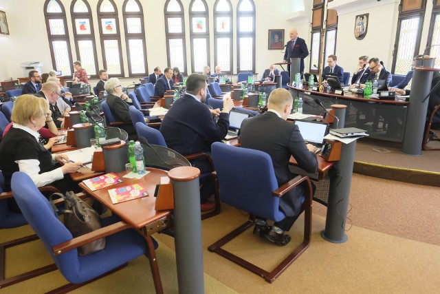 Planowanymi zmianami w budżecie miasta, radni Torunia zajmą się w tym tygodniu - podczas czwartkowej sesji
