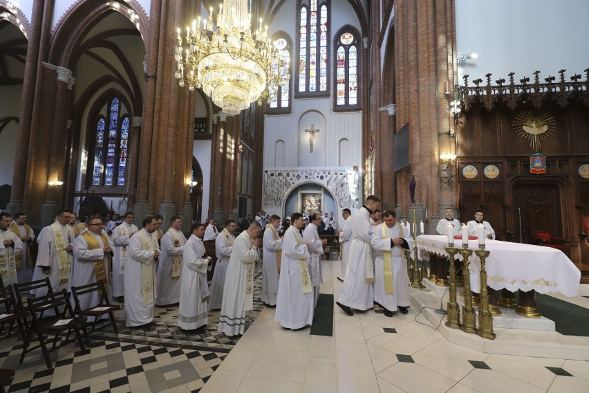 Msza Krzyżma w archikatedrze w Białymstoku