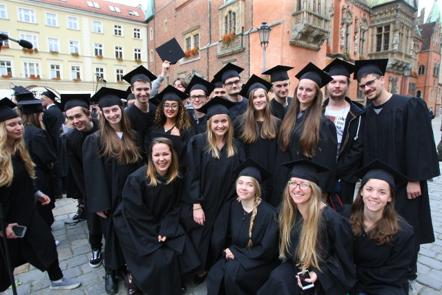Każdego roku studia w stolicy Dolnego Śląska rozpoczyna około 70 tys. osób. Wrocław to miasto młodych ludzi