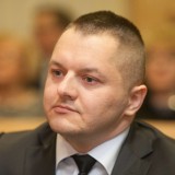 Oświadczenie majątkowe Rafała Ambrozika, senatora z Rawy Mazowieckiej. Zobacz ile zarobił i jakie ma samochody 