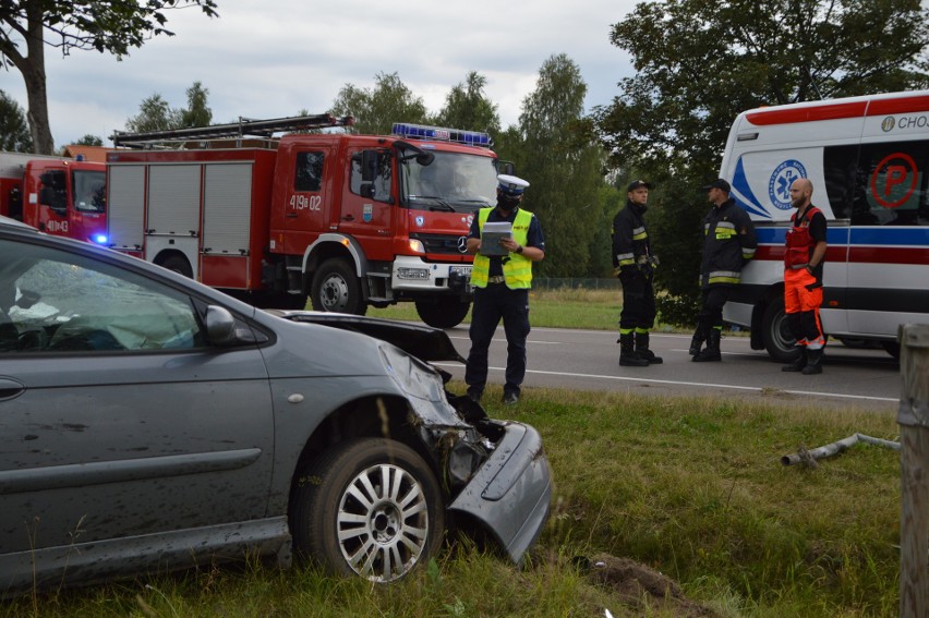 Śmiertelny wypadek w Czersku. Zginął młody rowerzysta 30.08.2020. Tragedia na DK 22 [zdjęcia]