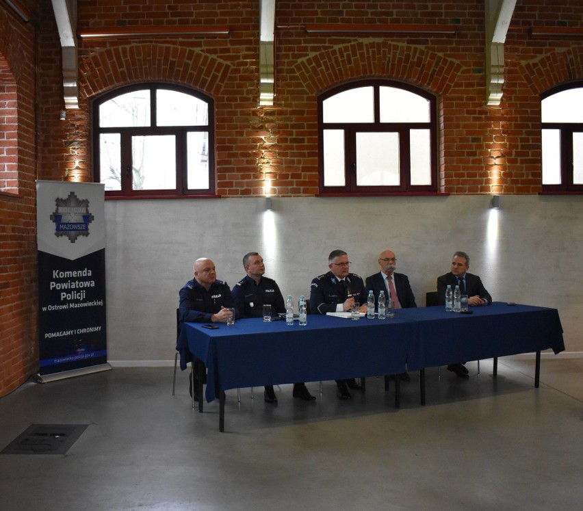 Ostrowska policja podsumowała rok 2022. Spotkanie odbyło się 27.01.2023 w Jatkach
