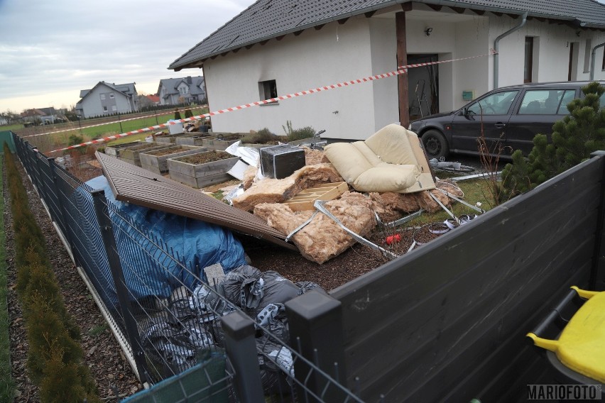 Eksplozja w Lędzinach. Policjanci ustalili, że 39-letnia ofiara wybuchu zbierała militaria. Śledztwo przejęła opolska prokuratura