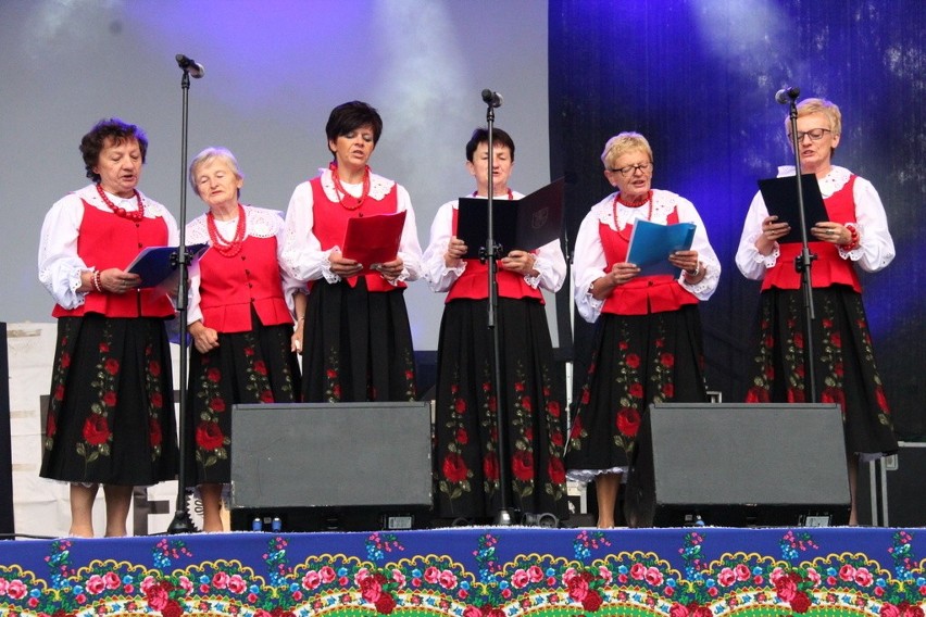 Miejskie dożynki odbywają się w niedzielę w Dąbrowie...