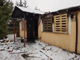 Pożar na Złotnie. Łodzianie i mali strażacy pomagają pani Krystynie odzyskać dom [ZDJĘCIA, FILM]