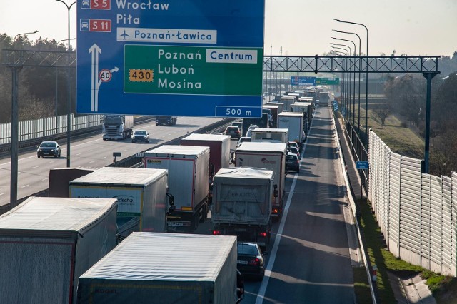 Dwa wypadki na A2 - na tej samej jezdni, w odległości zaledwie dwóch kilometrów!