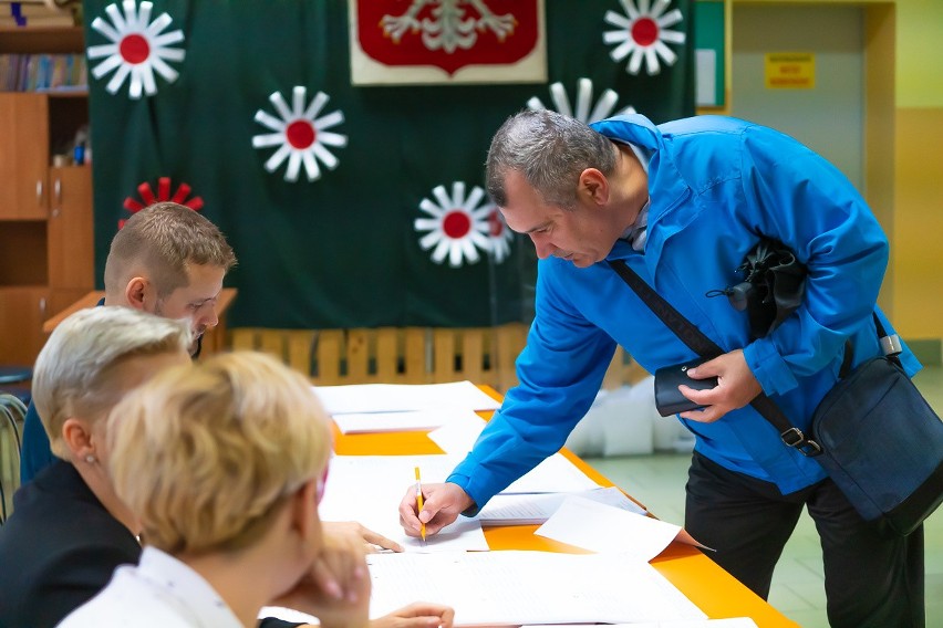 Wybory samorządowe 2018. Sądeczanie głosują w wyborach samorządowych [ZDJĘCIA]