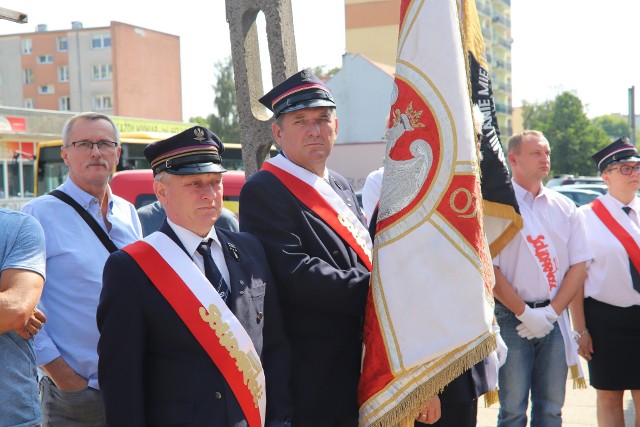 Uroczystość z okazji 39. rocznicy strajku pracowników MPK, który wybuchł 26 sierpnia 1980 roku, odbyła się w poniedziałek pod tablicą pamiątkową przy ul. Kraszewskiego 7/9 w Łodzi.