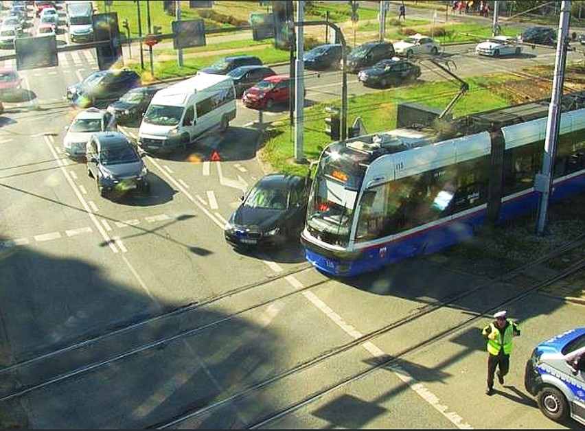 Do zdarzenia doszło na rondzie Fordońskim.