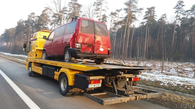 Ruch na autostradzie w miejscu wypadku jest przywracany.