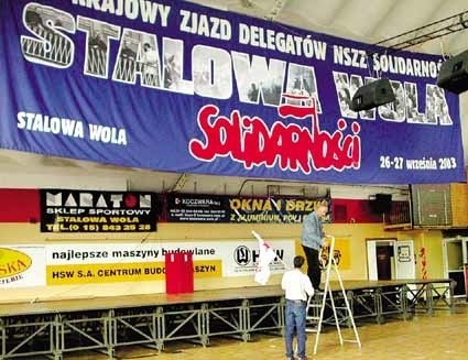 Ostatnie przygotowania do zjazdu "Solidarności" w Stalowej Woli