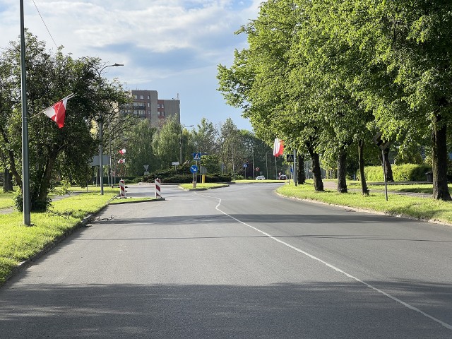 Ulica Tysiąclecia na odcinku od ul. Piłsudskiego do 11 Listopada też ma nową nawierzchnięZobacz kolejne zdjęcia/plansze. Przesuwaj zdjęcia w prawo naciśnij strzałkę lub przycisk NASTĘPNE