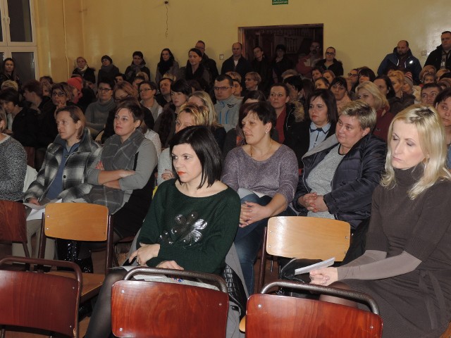 Rodzice SP nr 3, jako pierwsi poznali propozycje zmian w szkołach