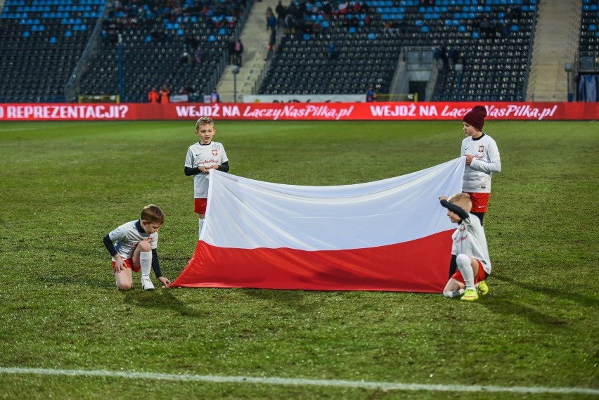 Na stadionie Zawiszy reprezentacja Polski do lat 23 walczyła...