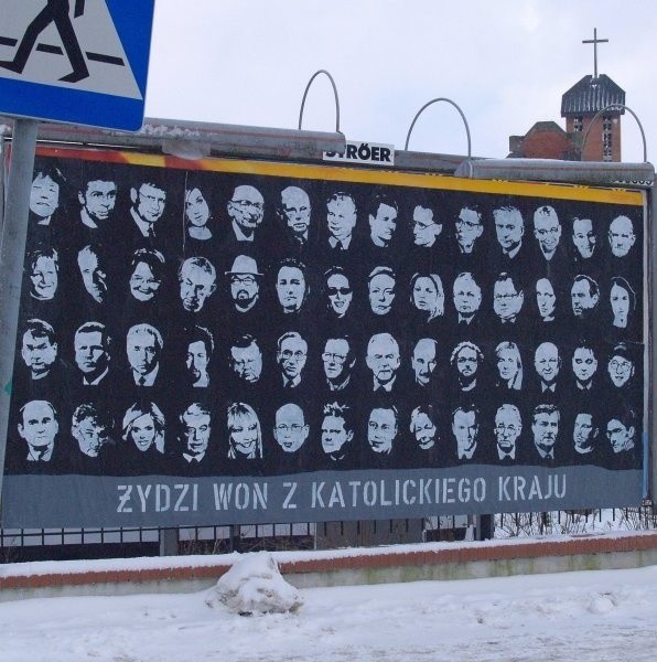 Wśród Żydów, którzy według autorów plakatu mają zniknąć z naszego kraju, są m.in. Andrzej Lepper, Marek Borowski, Jan Rokita i Doda Elektroda. 