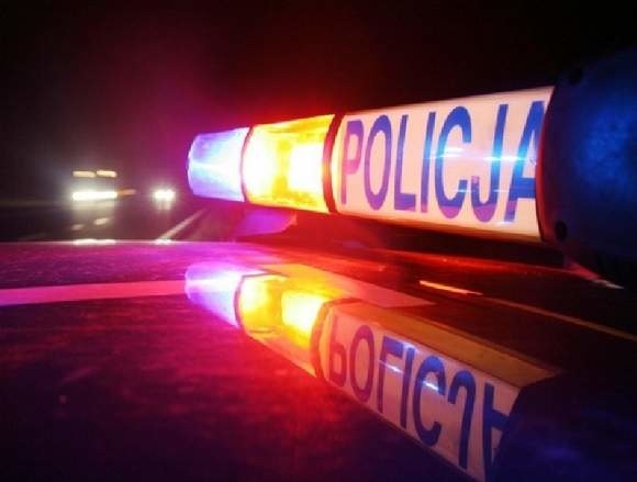 Świnoujska policja zatrzymała do kontroli drogowej 44-latka ze Szczecina. Znaleziono przy nim broń oraz kominiarkę.