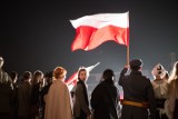 Inscenizacja Polska Nieśmiertelna przed słupskim ratuszem [zdjęcia]