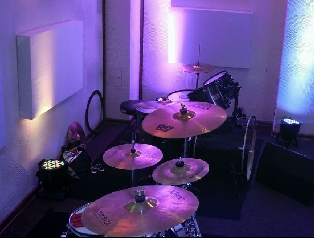 Tak wygląda nowoczesna sala próba dla tarnobrzeskich muzyków. Wszystko dzięki dotacji resortu kultury, które otrzymało Stowarzyszenie M-Rock.