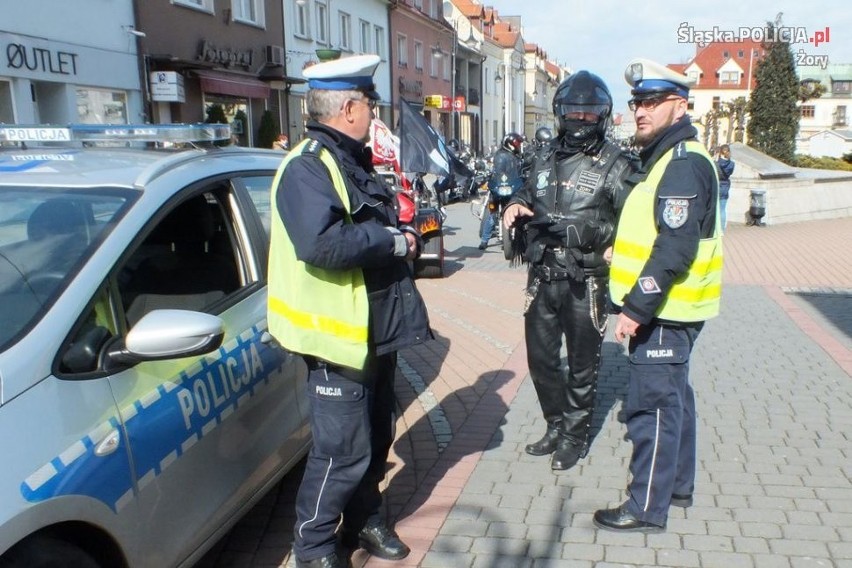 Motocykliści w Żorach rozpoczęli sezon mszą z biskupem i poświęceniem maszyn! ZDJĘCIA