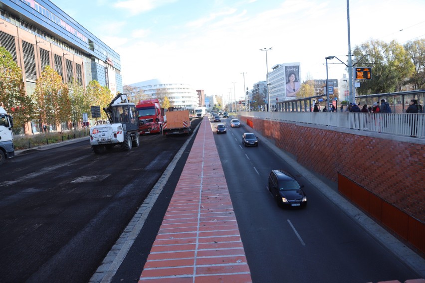 Wymiana nawierzchni na placu Dominikańskim we Wrocławiu