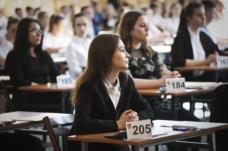 Najpiękniejsze maturzystki z Koszalina i regionu w ubiegłych latach [FOTOGALERIA]