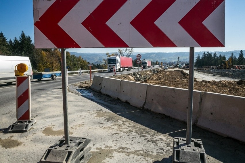 Budowa zakopianki. Kierowcy już jadą po fragmencie nowej trasy [ZDJĘCIA]