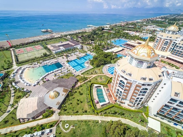 Delphin Be Grand Resort