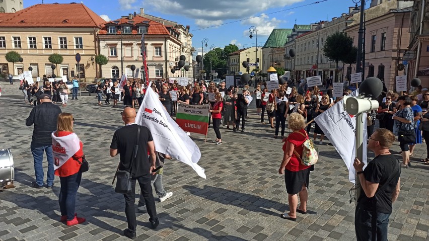 Protest pracowników MOPR w Lublinie