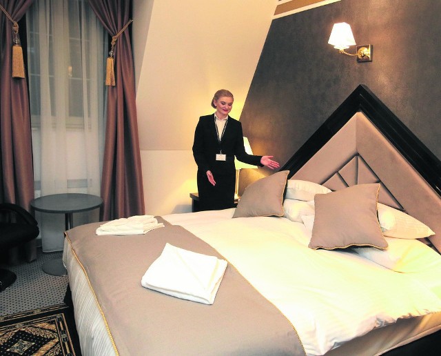 Hotel Dana w Szczecinie to jeden z 26 hoteli czterogwiazdkowych w naszym województwie. Jest w nim 100 pokoi  i  5 doskonale wyposażonych sal konferencyjnych