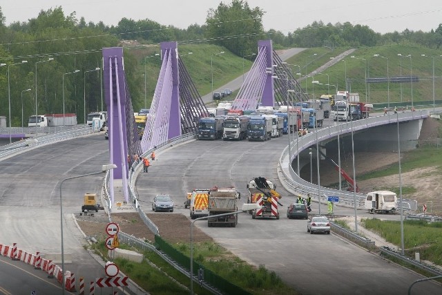 Próby obciążeniowe na moście w Mszanie na autostradzie A1