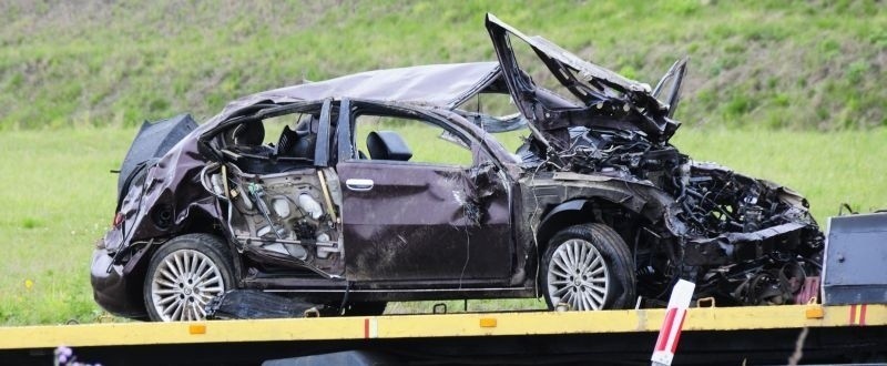 Śmiertelny wypadek na autostradzie! Alfa romeo szybowała w powietrzu [FILM, zdjęcia]