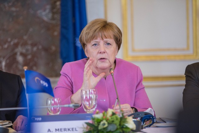 Angela Merkel: Solidaryzuję się z Ukrainą, która została zaatakowana przez Rosję i popieram jej prawo do samoobrony