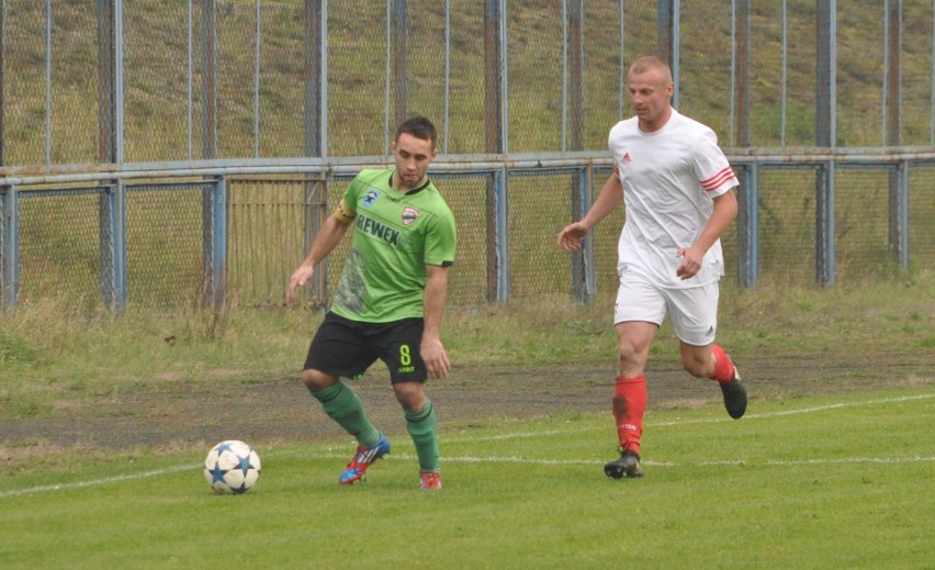 Świętokrzyska liga okręgowa. Granat Skarżysko ograł Star Starachowice 3:0 w meczu na szczycie