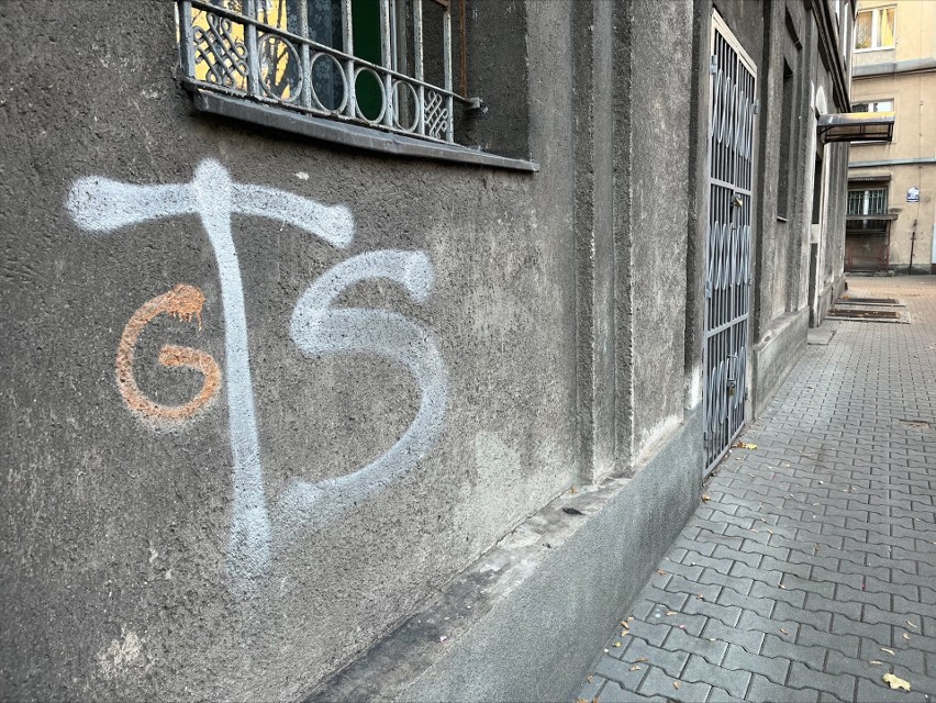Kraków miastem pseudograffiti. Bohomazy szpecą i oburzają