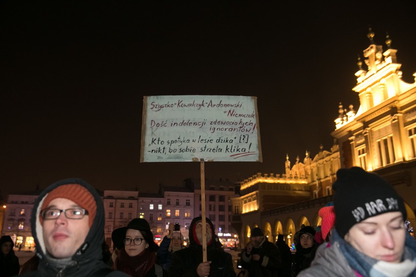 Dziki protest w obronie dzików w Krakowie. "Dzik czuje, tak...