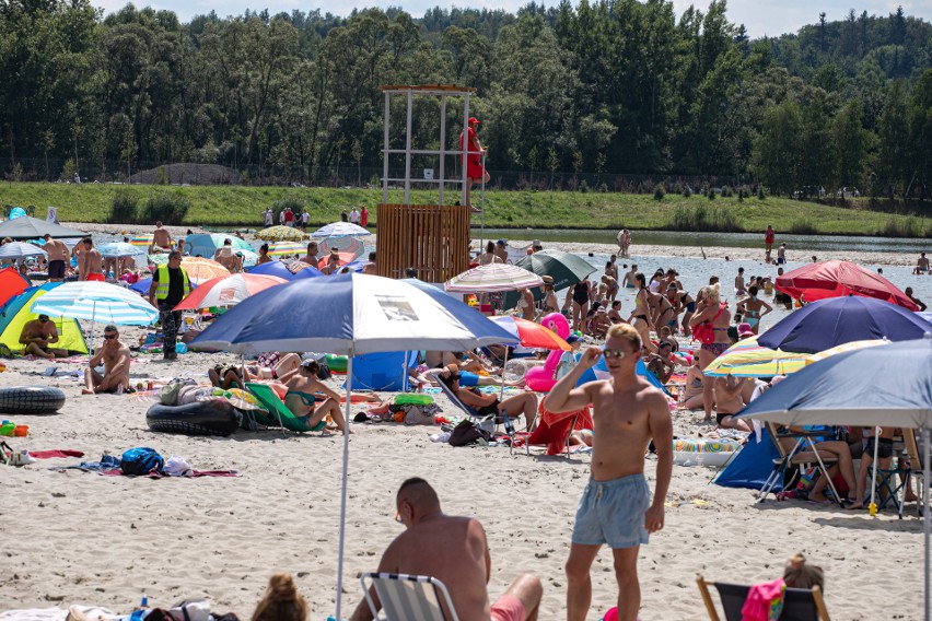 Kuter Port Nieznanowice - wielka plaża i kąpielisko pod Gdowem. Nowe miejsce wypoczynku w regionie to hit wakacji [ZDJĘCIA] 21.08.2021