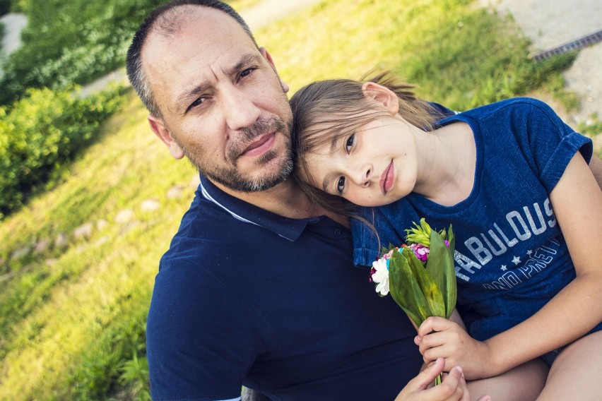 Jacek Olszewski z córeczką Lilianą. Po śmierci żony, znanej...