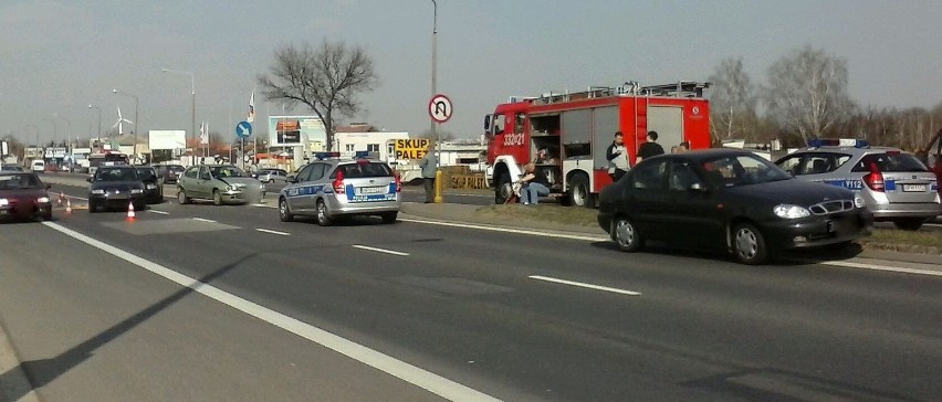 Pięć samochodów zderzyło się na ulicy Warszawskiej w Radomiu. Były utrudnienia w ruchu