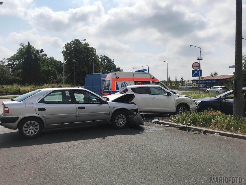 Na skrzyżowaniu ul. Armii Krajowej i Fabrycznej w Opolu...