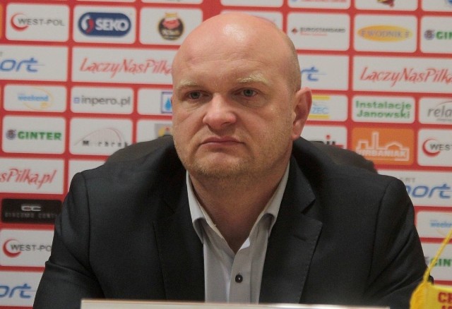 Trener Maciej Bartoszek nie miał powodów do zadowolenia. Korona przegrała w Krakowie 0:2.