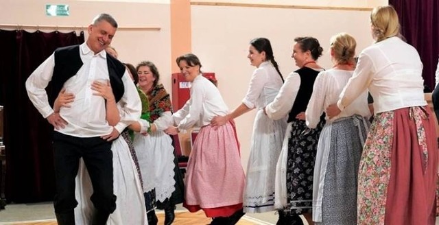 W Krzeszowicach kultywują dawny zwyczaj - babski comber, czyli zabawę karnawałową dla kobiet