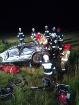 Groźny wypadek w Radosławiu. 3 osoby poszkodowane [ZDJĘCIA]